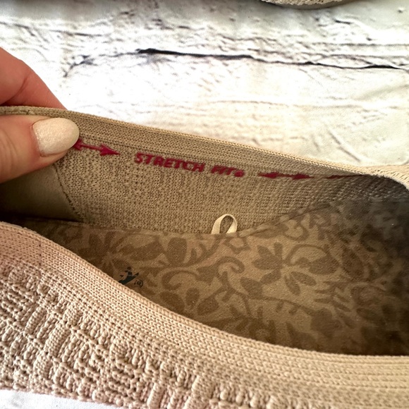 Skechers Neutral Textured Knit Skimmers Flats - Picture 3 of 7